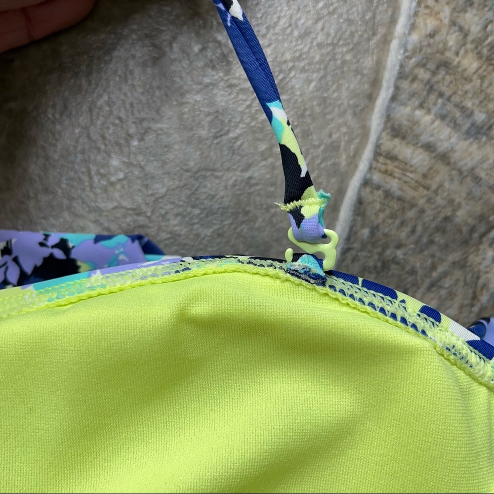 New Look Ruffle Bikini Top - Picture 13 of 13
